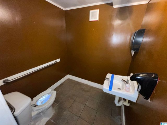 300 E 3RD STREET, Sylacauga, AL 35150