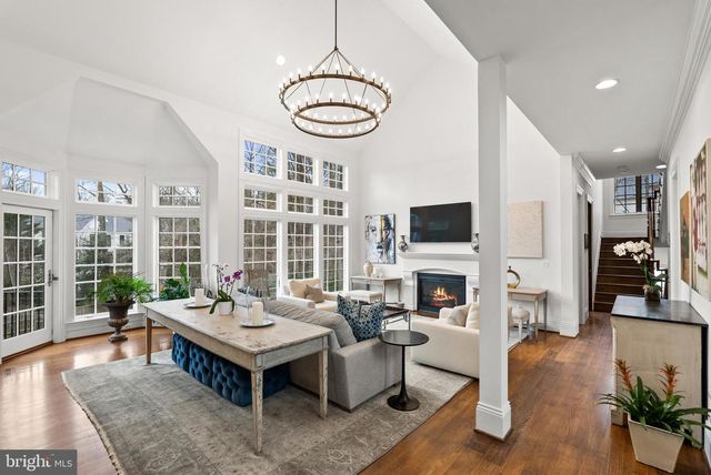 6929 RIVER OAKS DR, Mclean, VA 22101