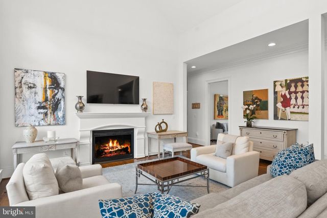 6929 RIVER OAKS DR, Mclean, VA 22101