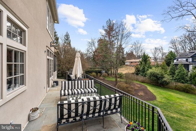 6929 RIVER OAKS DR, Mclean, VA 22101