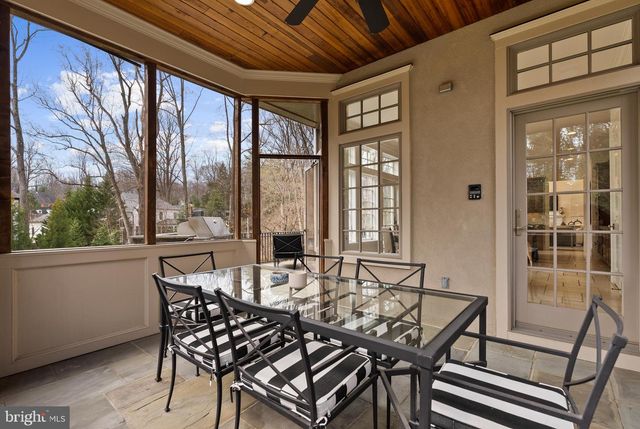 6929 RIVER OAKS DR, Mclean, VA 22101