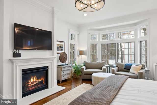 6929 RIVER OAKS DR, Mclean, VA 22101