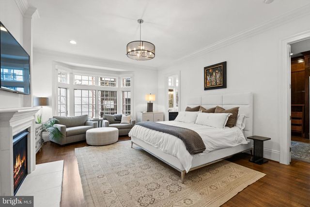 6929 RIVER OAKS DR, Mclean, VA 22101