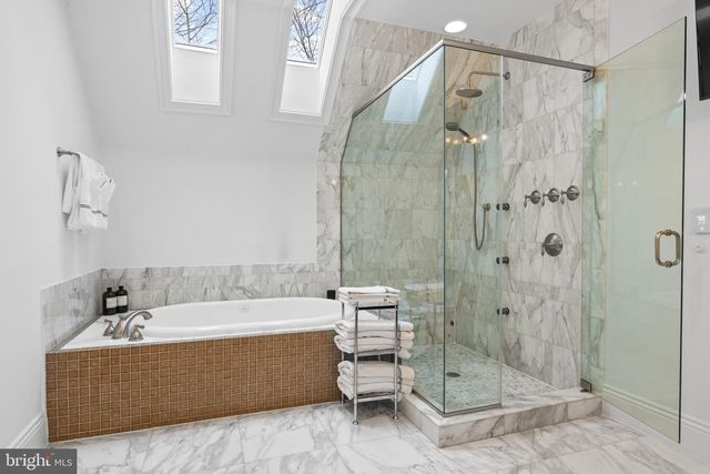 6929 RIVER OAKS DR, Mclean, VA 22101