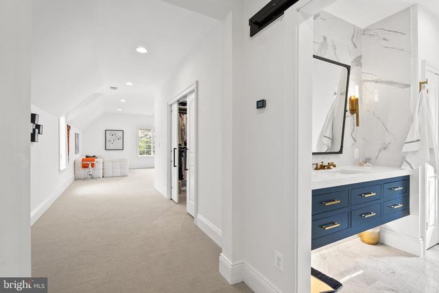 6929 RIVER OAKS DR, Mclean, VA 22101