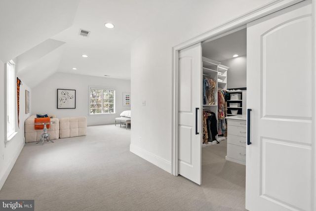 6929 RIVER OAKS DR, Mclean, VA 22101