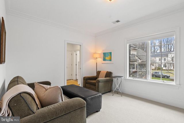 6929 RIVER OAKS DR, Mclean, VA 22101