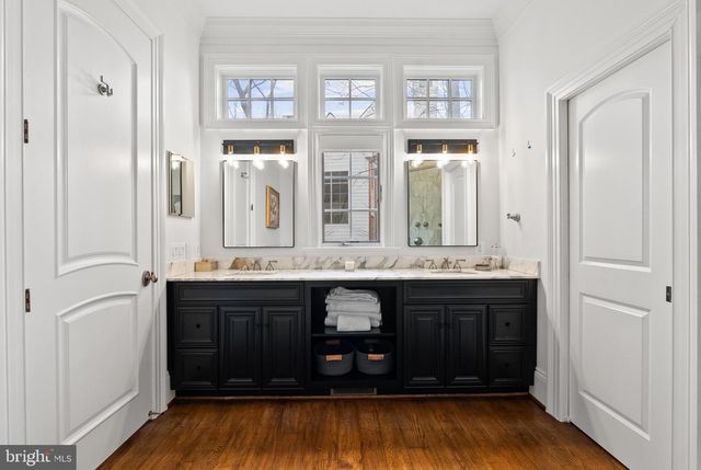 6929 RIVER OAKS DR, Mclean, VA 22101