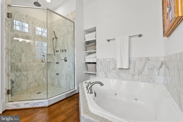 6929 RIVER OAKS DR, Mclean, VA 22101