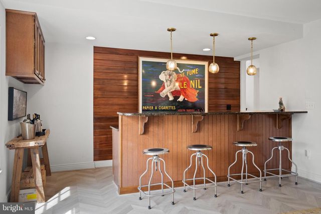 6929 RIVER OAKS DR, Mclean, VA 22101