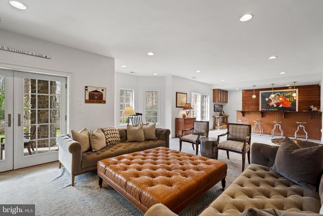 6929 RIVER OAKS DR, Mclean, VA 22101