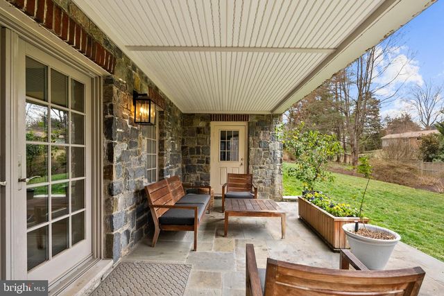 6929 RIVER OAKS DR, Mclean, VA 22101