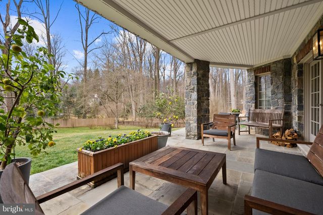 6929 RIVER OAKS DR, Mclean, VA 22101