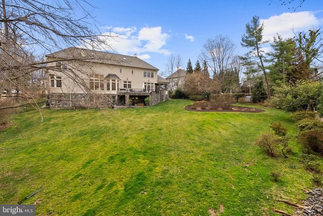 6929 RIVER OAKS DR, Mclean, VA 22101