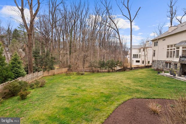 6929 RIVER OAKS DR, Mclean, VA 22101