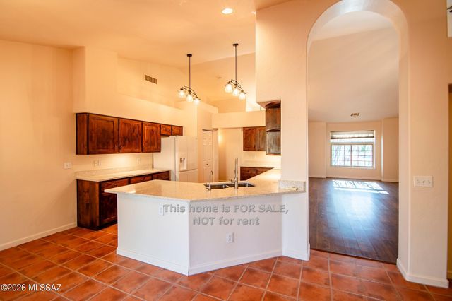 3394 W Crestone Court, Tucson, AZ 85742