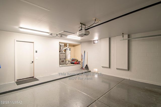 3394 W Crestone Court, Tucson, AZ 85742