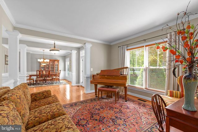 400 GENTLE BREEZE CIR, Fredericksburg, VA 22406