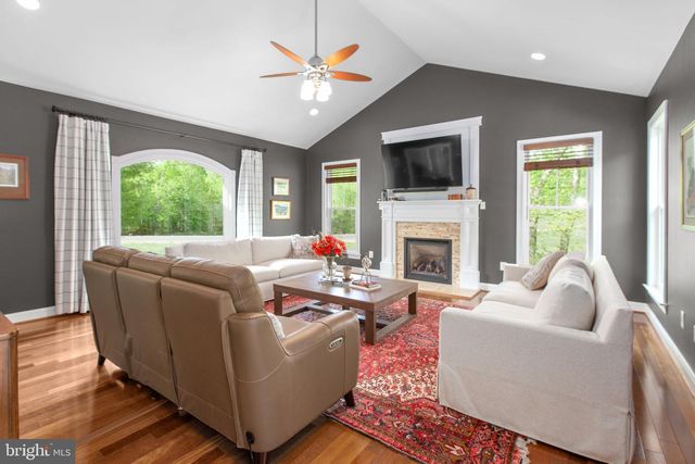 400 GENTLE BREEZE CIR, Fredericksburg, VA 22406