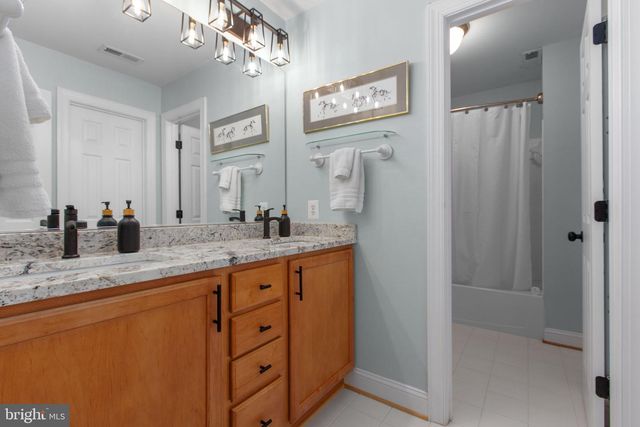 400 GENTLE BREEZE CIR, Fredericksburg, VA 22406