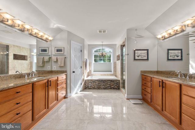 400 GENTLE BREEZE CIR, Fredericksburg, VA 22406