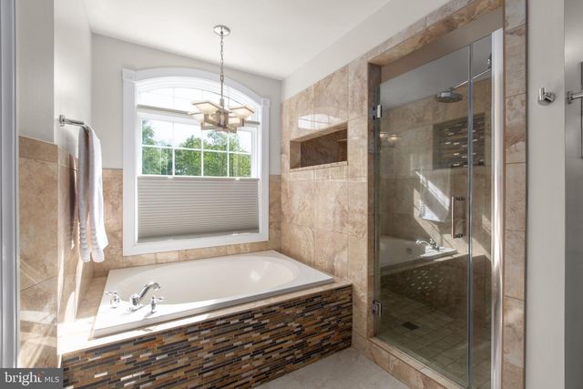 400 GENTLE BREEZE CIR, Fredericksburg, VA 22406