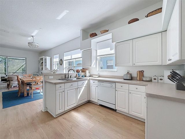 11303 CLEAR OAK CIRCLE, New Port Richey, FL 34654