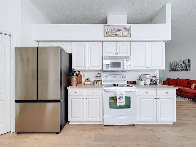 11303 CLEAR OAK CIRCLE, New Port Richey, FL 34654