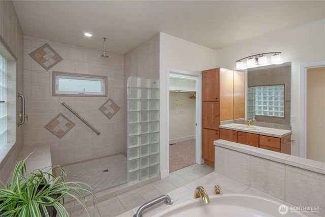 102 Sunset Place, Sequim, WA 98382