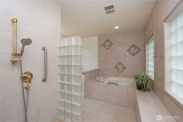 102 Sunset Place, Sequim, WA 98382