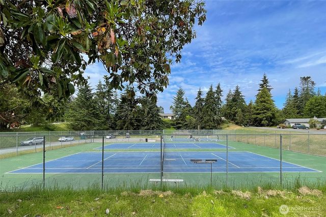 102 Sunset Place, Sequim, WA 98382