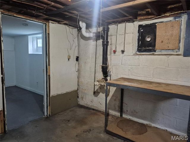 2920 Pershing Boulevard, Granite City, IL 62040