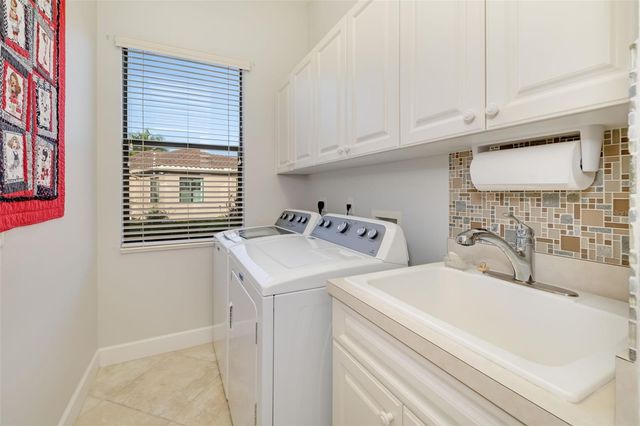 11427 SAVANNAH LAKES DRIVE, Parrish, FL 34219