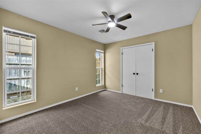 1102 NW 73rd St, Lawton, OK 73505