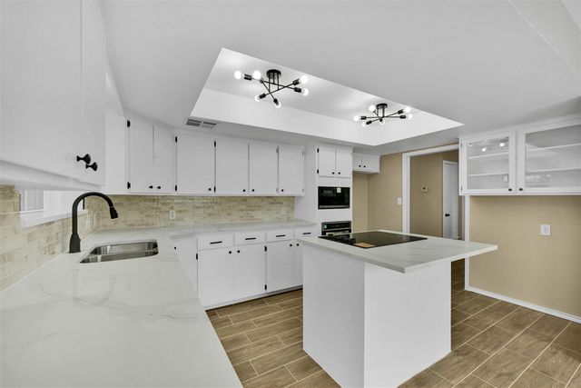 1102 NW 73rd St, Lawton, OK 73505