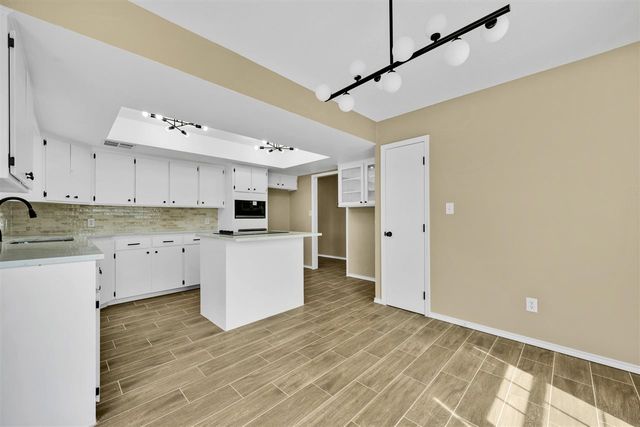 1102 NW 73rd St, Lawton, OK 73505