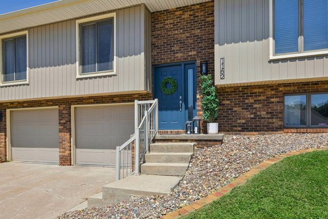 1162 33rd St Court, Moline, IL 61265