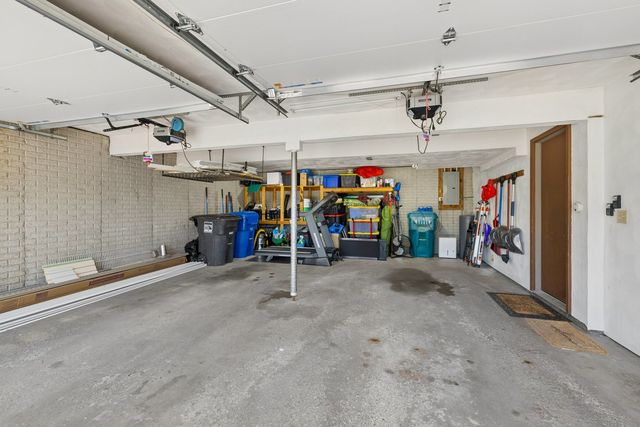 1162 33rd St Court, Moline, IL 61265