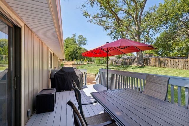 1162 33rd St Court, Moline, IL 61265
