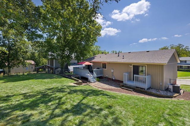 1162 33rd St Court, Moline, IL 61265