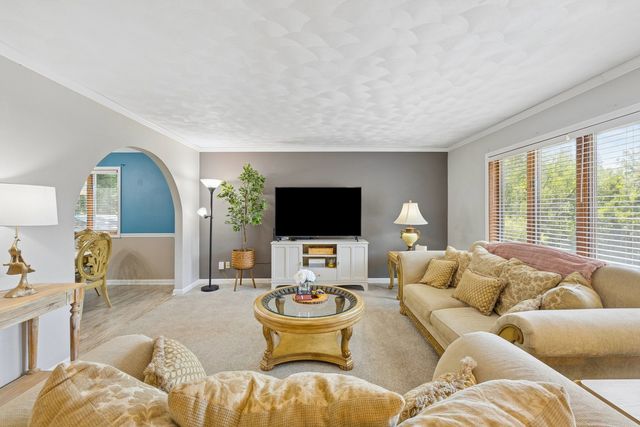 1162 33rd St Court, Moline, IL 61265