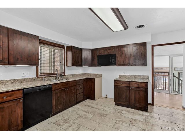 6170 Oneida St, Commerce City, CO 80022