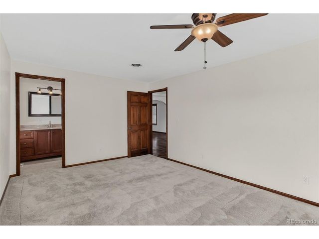 6170 Oneida St, Commerce City, CO 80022