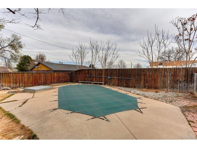 6170 Oneida St, Commerce City, CO 80022