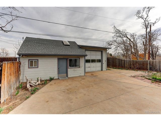 6170 Oneida St, Commerce City, CO 80022