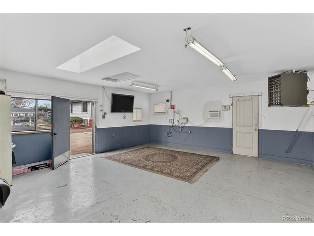 6170 Oneida St, Commerce City, CO 80022