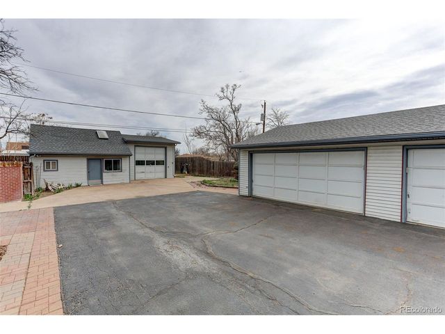 6170 Oneida St, Commerce City, CO 80022