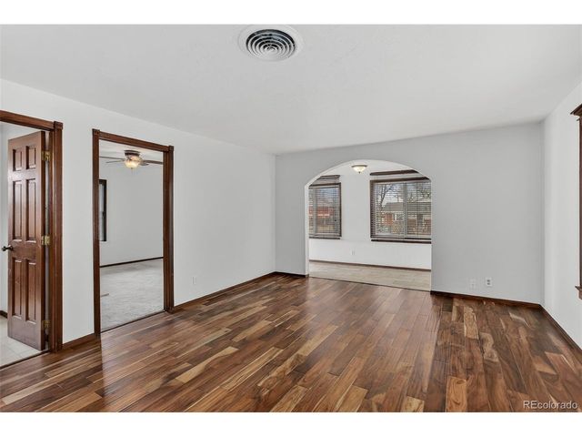 6170 Oneida St, Commerce City, CO 80022