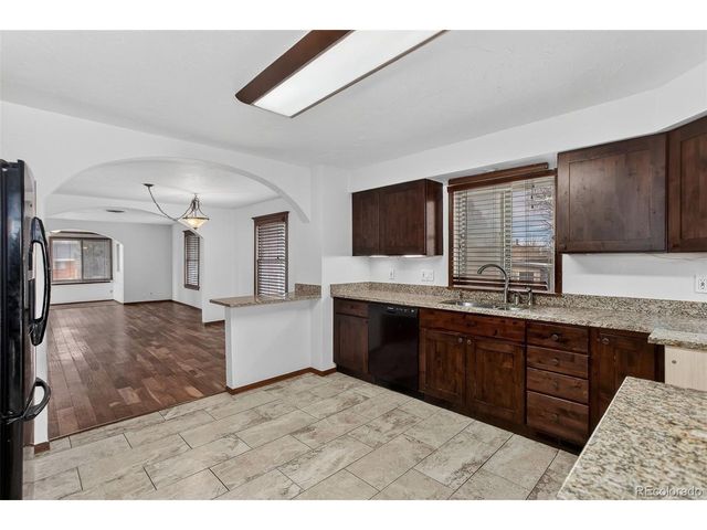 6170 Oneida St, Commerce City, CO 80022