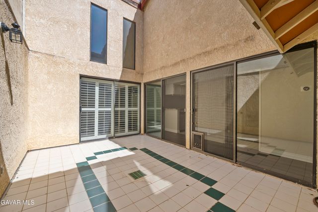 43334 W 32nd Street Unit 34, Lancaster, CA 93536